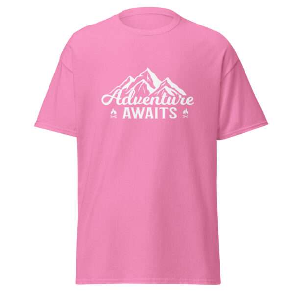 Adventure Awaits - Unisex T-shirt - Bild 9