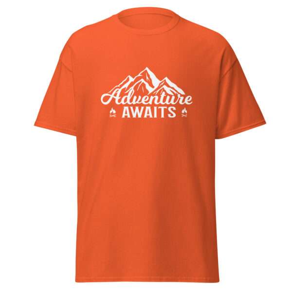 Adventure Awaits - Unisex T-shirt - Bild 8