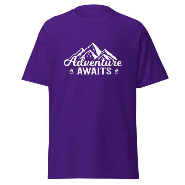 Adventure Awaits - Unisex T-shirt - Bild 4