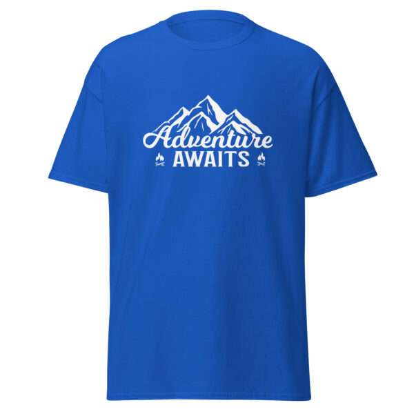 Adventure Awaits - Unisex T-shirt - Bild 6